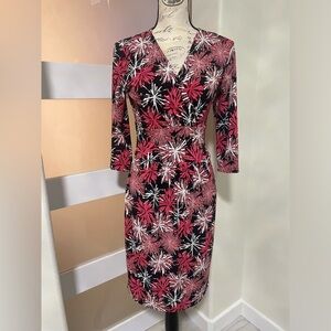 Talbots Woman Stretch Jersey Summer-burst Flower Dress SZ 4 EUC 🥰